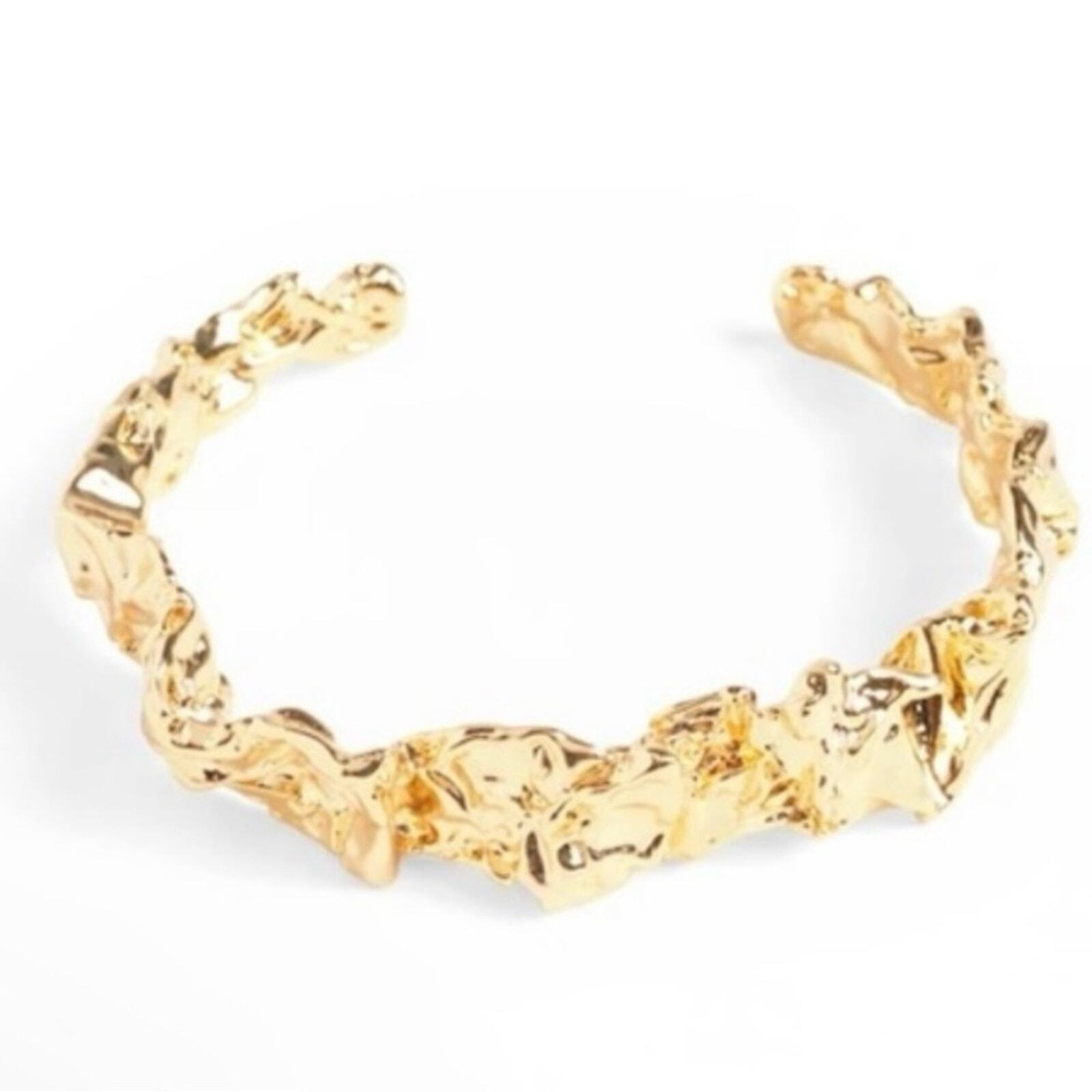 Amber Scents Emery Bracelets 24 Karat Gold Plated New In Velvet Bag 40$